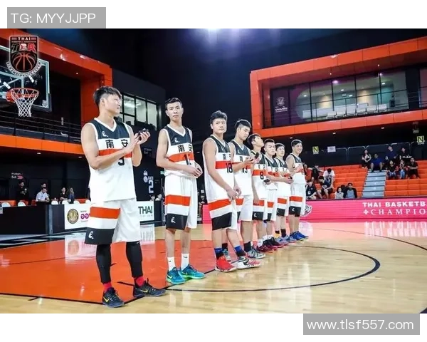 泰国篮球与足球的明星球员介绍与成就分析